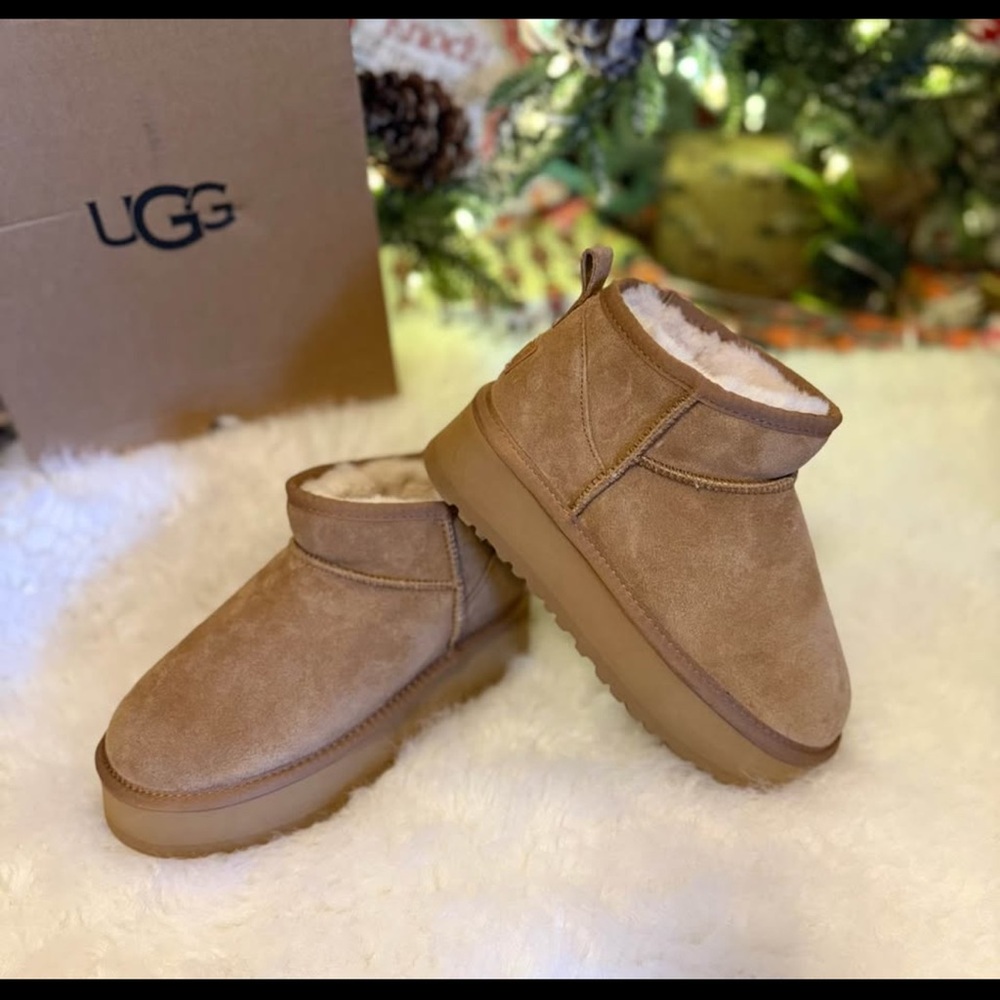 UGG Women's Classic Ultra Mini Platform Boots chestnut size 7(38)